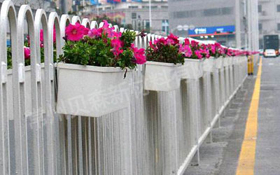 馬路護欄跨欄花盆